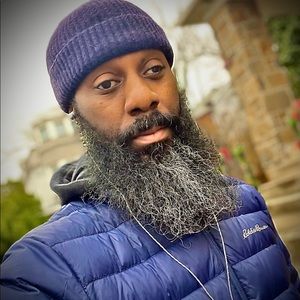 Meet your Posher, Akil